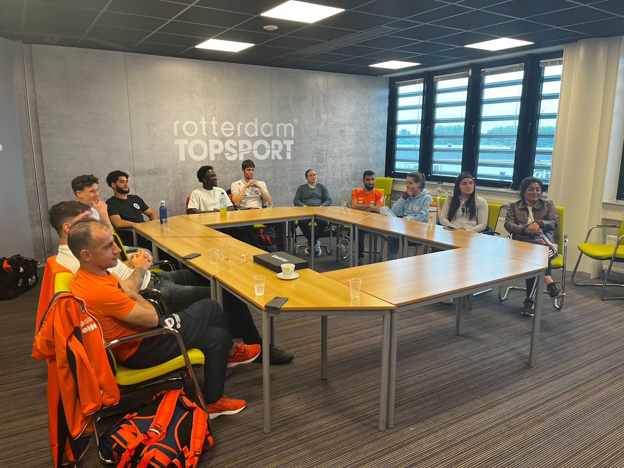 Boks TeamNL volgt Workshop 'Sporttalenten Financieel Zelfstandig’