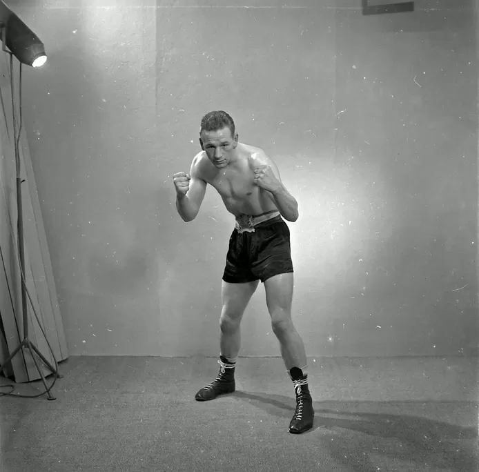 In Memoriam: Henk de Vaal