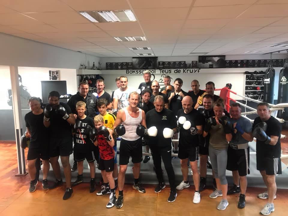 Boris on Tour: Teus, een boksinstituut in Alphen