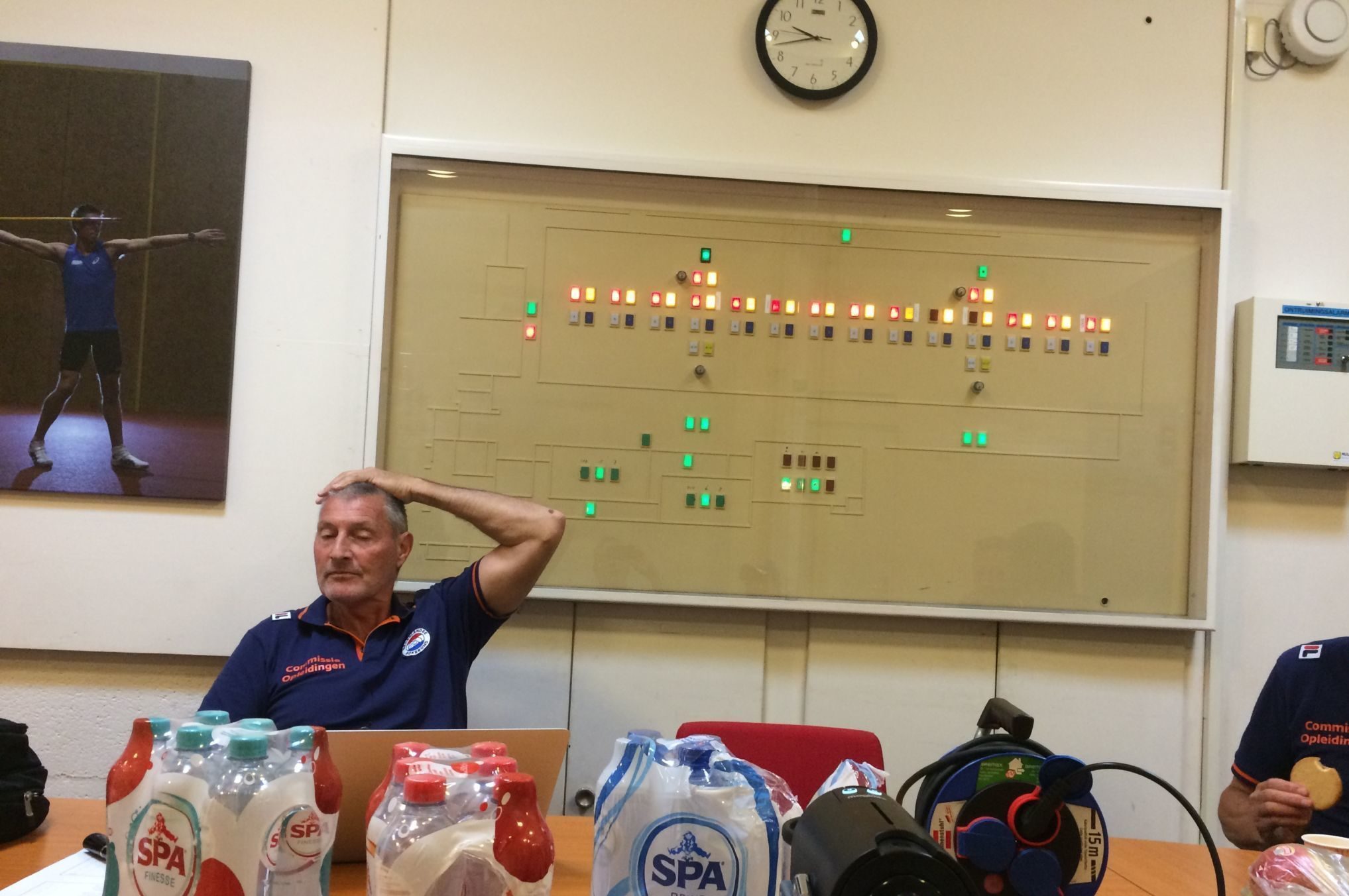 Commissie opleidingen: ¨opleidingen op rood¨