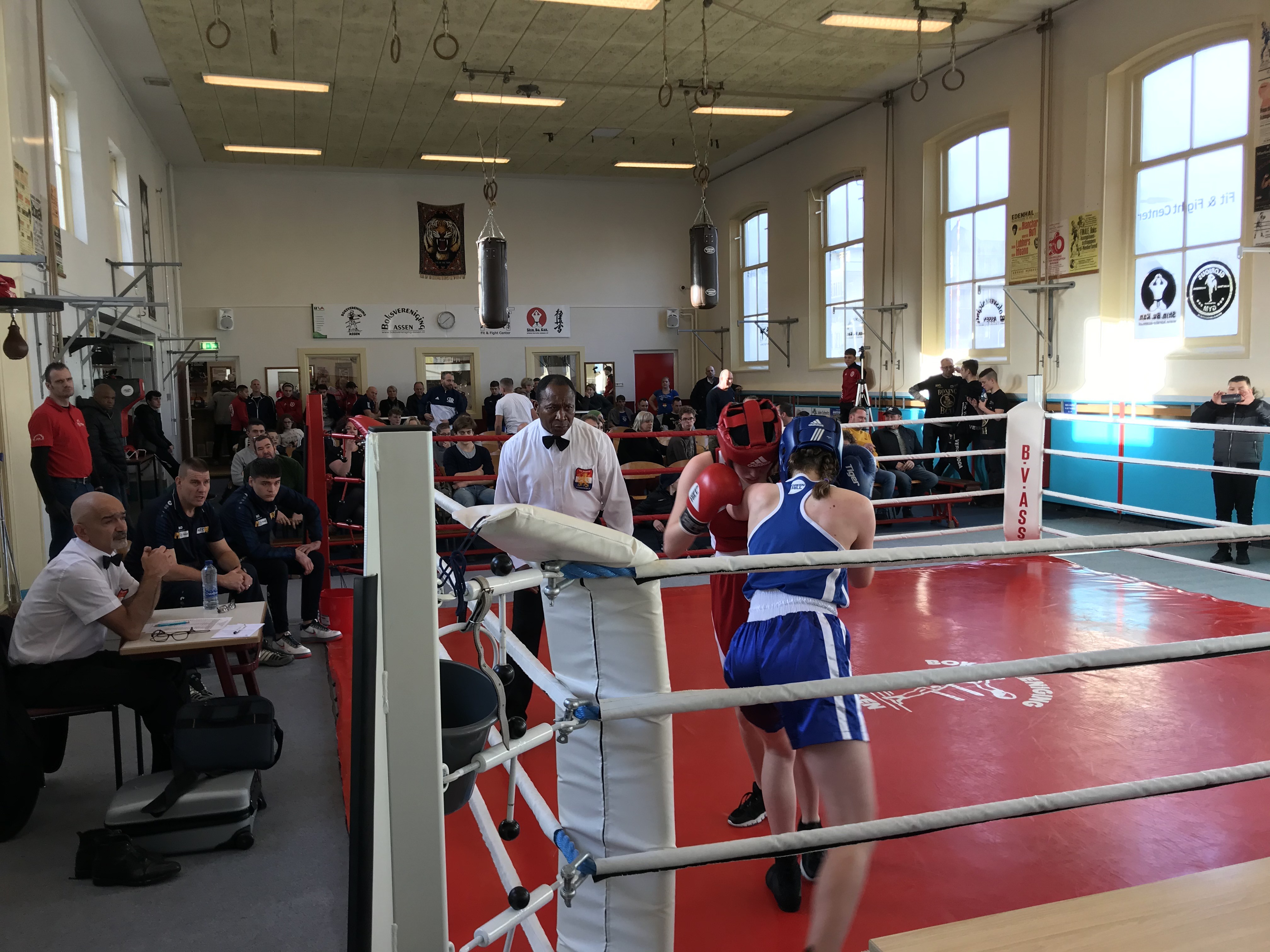 Uitstel oefendagen voor de jeugdboksers