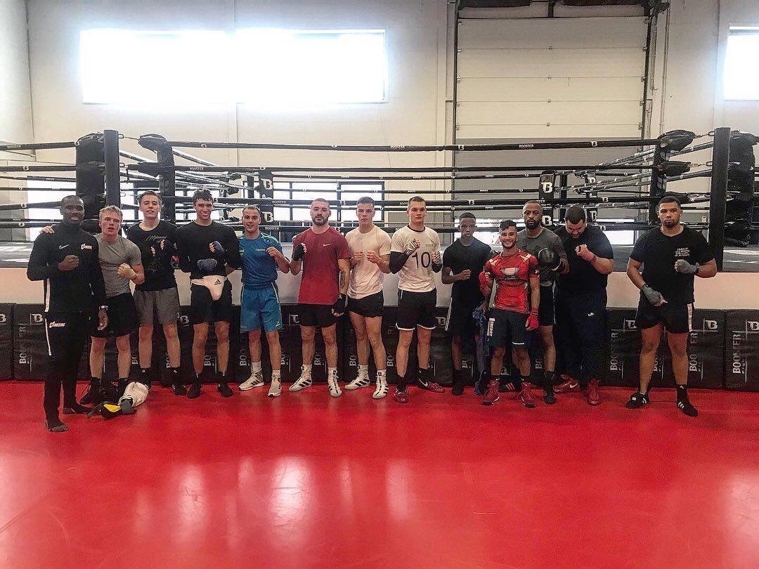 Stephen Danyo inspireert jonge profboksers!