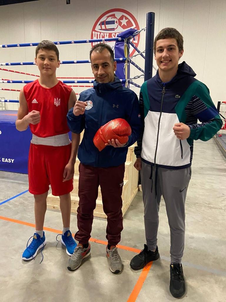 Getalenteerde jonge Oekraïners boksen op benefietgala Brawl of Brothers