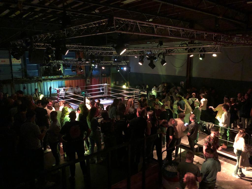 Knokken op het plein voor Oekraïne