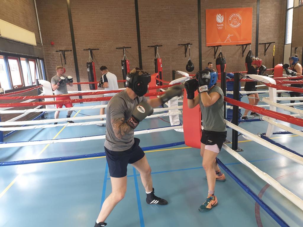 Militaire team en politie trainen samen