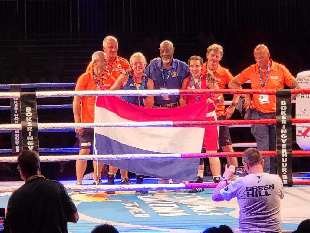 Verslag van het Nederlandse politie damesteam