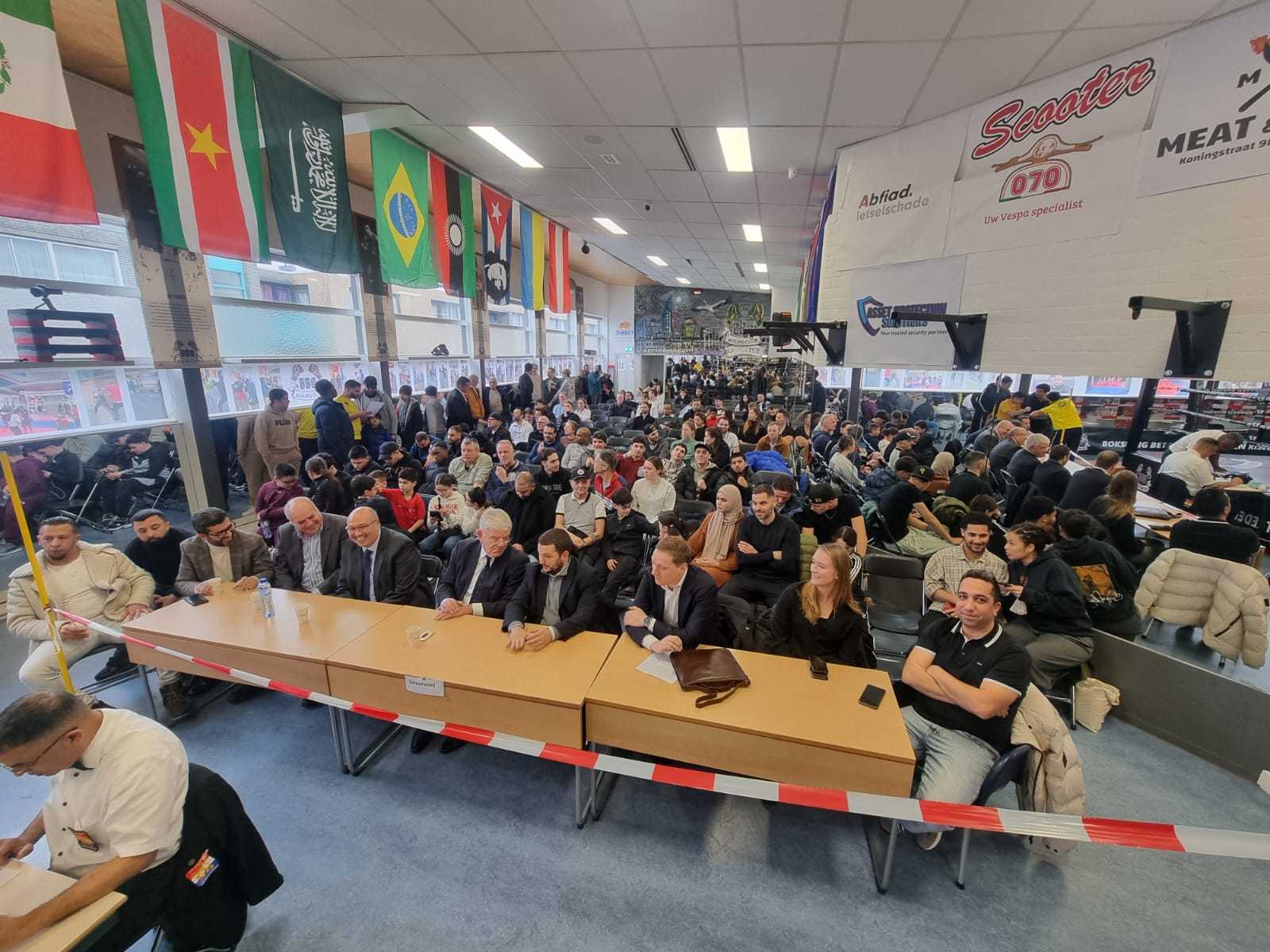 9e Boksbonanza Schilderswijk bezocht door hoogwaardigheidsbekleders