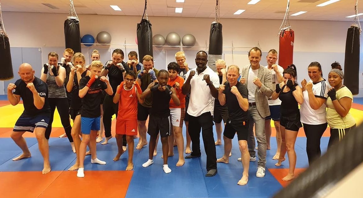 Boris on Tour: Heerenveen boppe met Bronya Boxing!